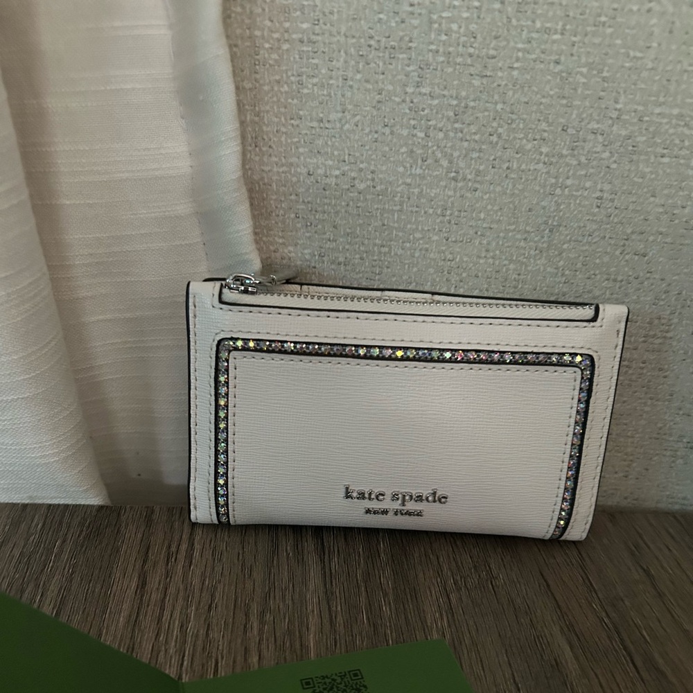🔥AUTHENTIC Kate Spade Crystal Enlay small bifold wallet